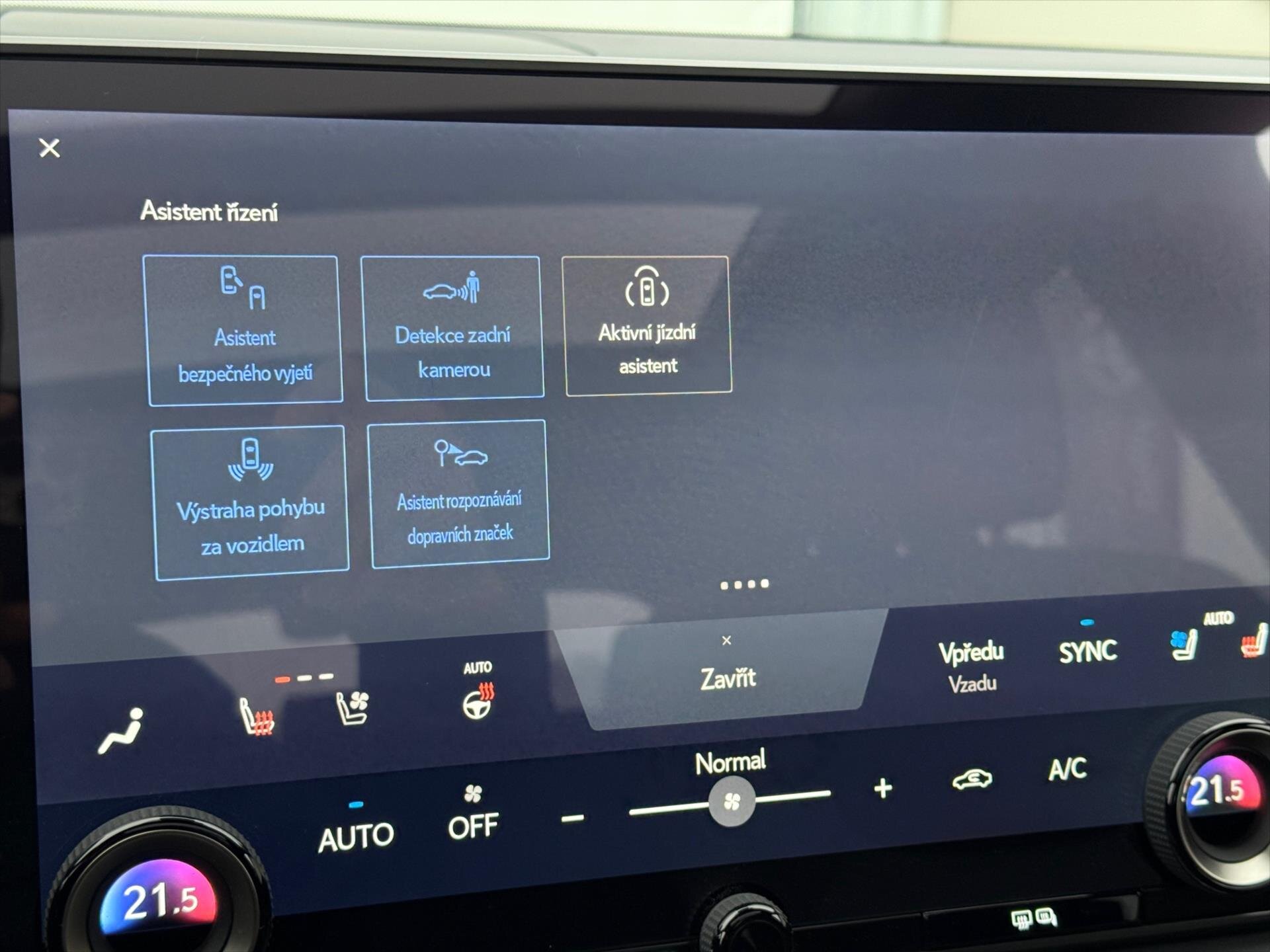 Lexus RX SUV 2,5 l 136 kw