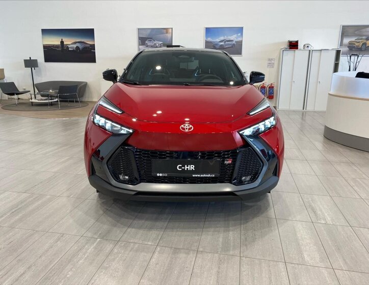 Toyota C-HR 2