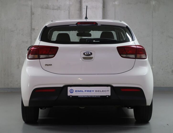 KIA Rio 6