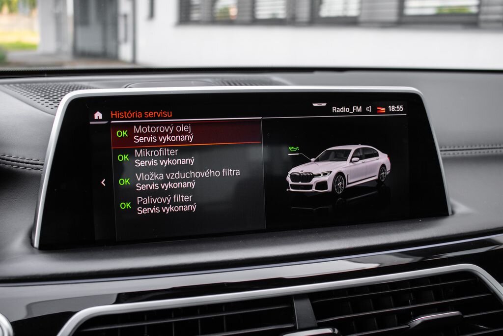 BMW Řada 7 Sedan 3,0 l 294 kw