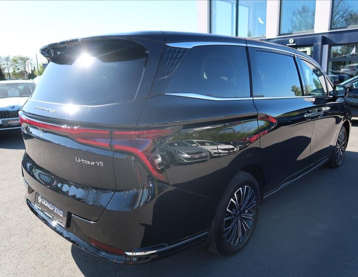 Dongfeng U-Tour MPV 1,5 l 255 kw