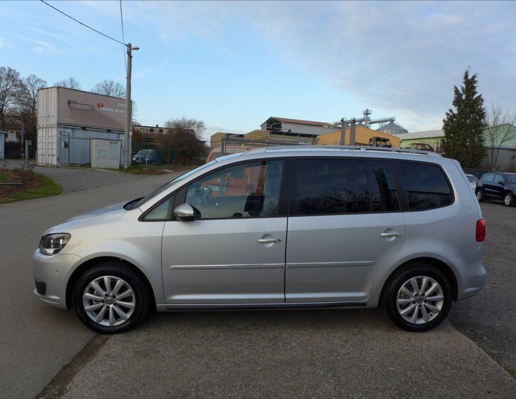 Volkswagen Touran Kombi 1,6 l 77 kw