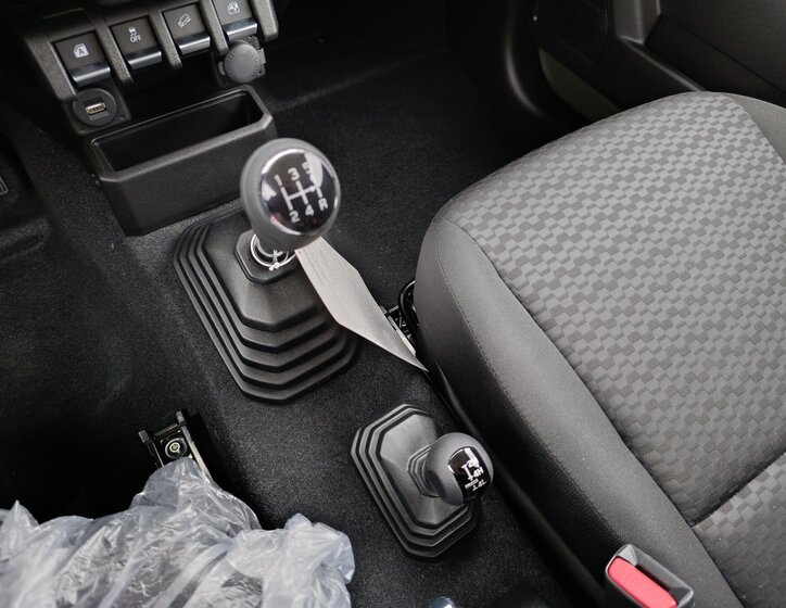 Suzuki Jimny SUV 1,5 l 75 kw