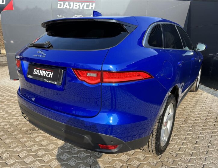 Jaguar F-Pace SUV / Terénní 2,0 l 132 kw