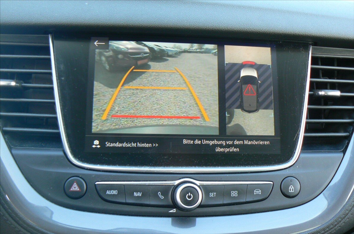 Opel Grandland X SUV / Terénní 1,2 l 96 kw