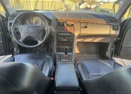 Mercedes-Benz Ostatní Sedan / Limuzína 0,0 145 kw