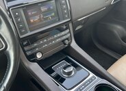 Jaguar F-Pace Kombi 2,0 l 132 kw