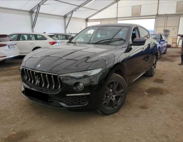 Maserati Levante SUV / Terénní 2,0 l 243 kw