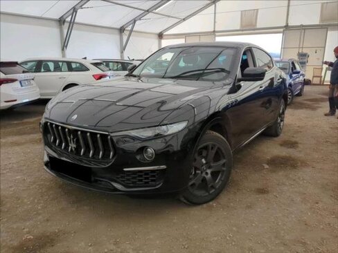 Maserati Levante SUV / Terénní 2,0 l 243 kw