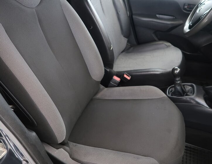 Toyota Aygo Hatchback 998,0 53 kw