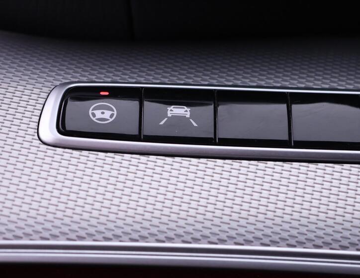 Mercedes-Benz Třídy E 22