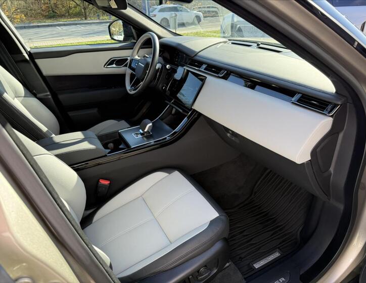 Land Rover Range Rover Velar 17
