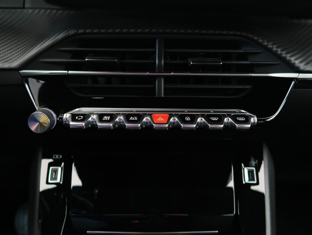 Peugeot 2008 SUV 1,2 l 74 kw