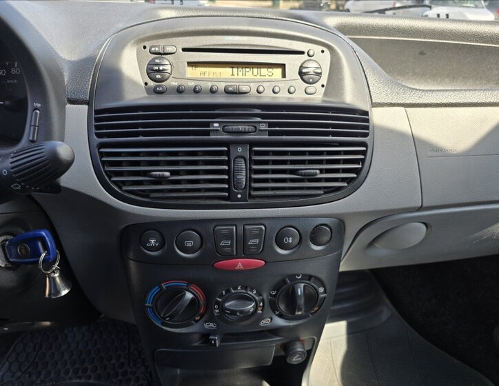 Fiat Punto Hatchback 1,2 l 44 kw