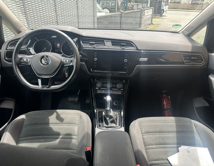 Volkswagen Touran 12