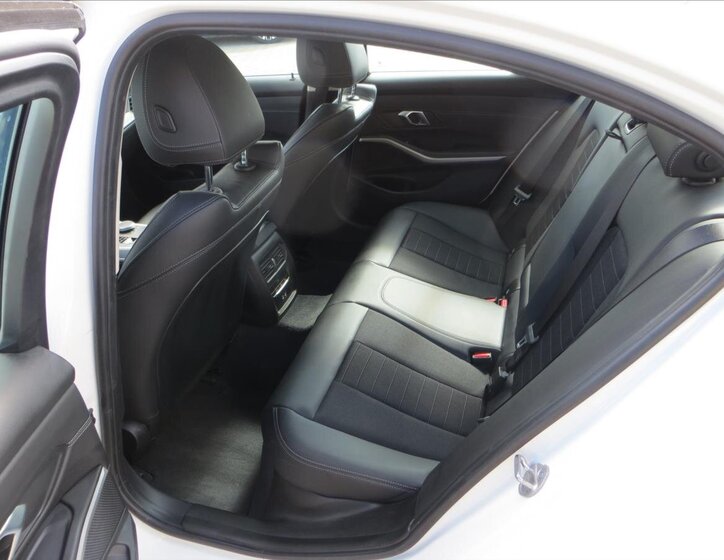 BMW Řada 3 Sedan / Limuzína 2,0 l 115 kw