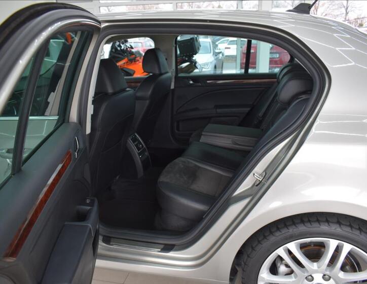 Škoda Superb 11