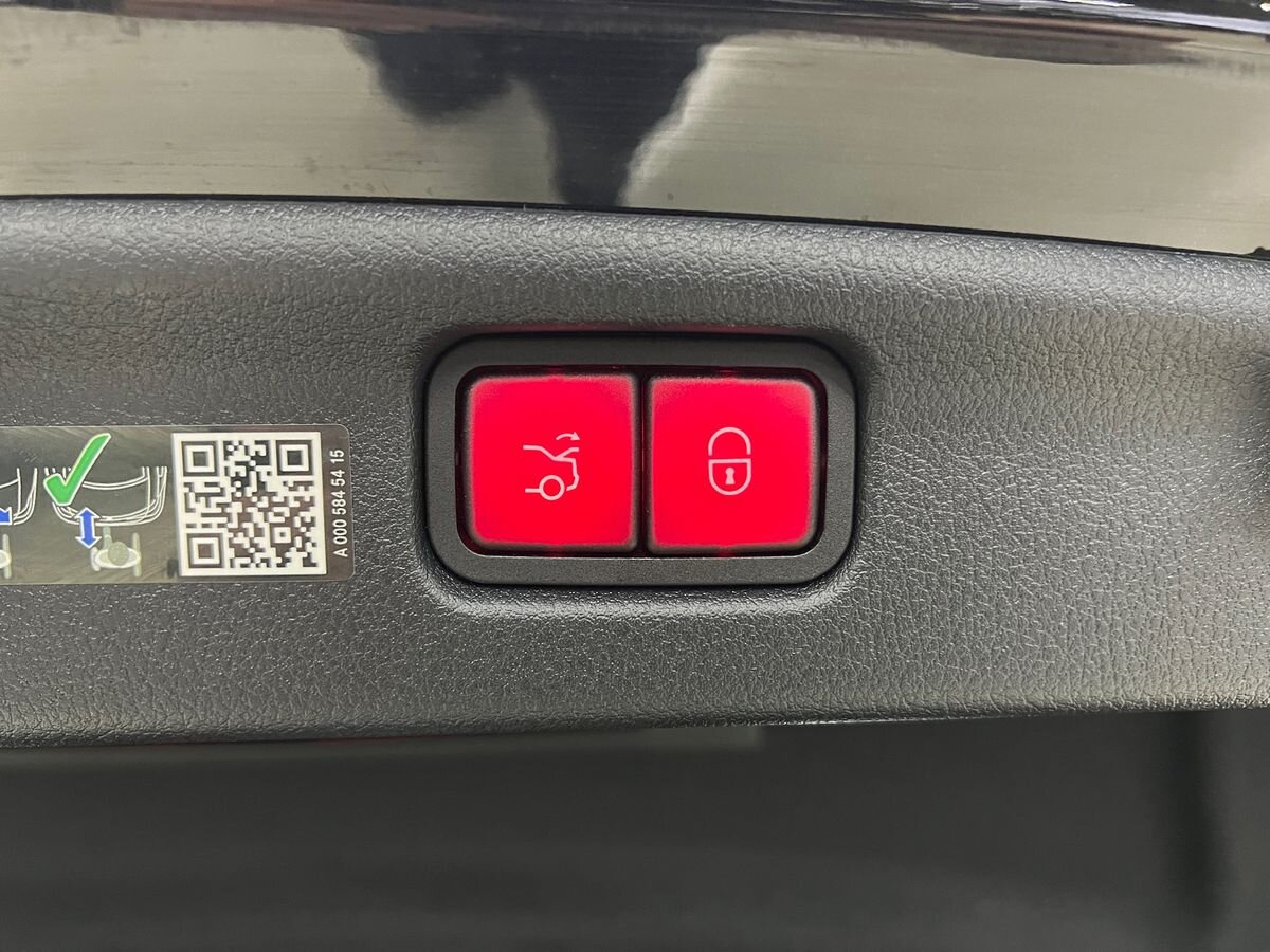 Mercedes-Benz Třídy C Sedan / Limuzína 2,0 l 190 kw