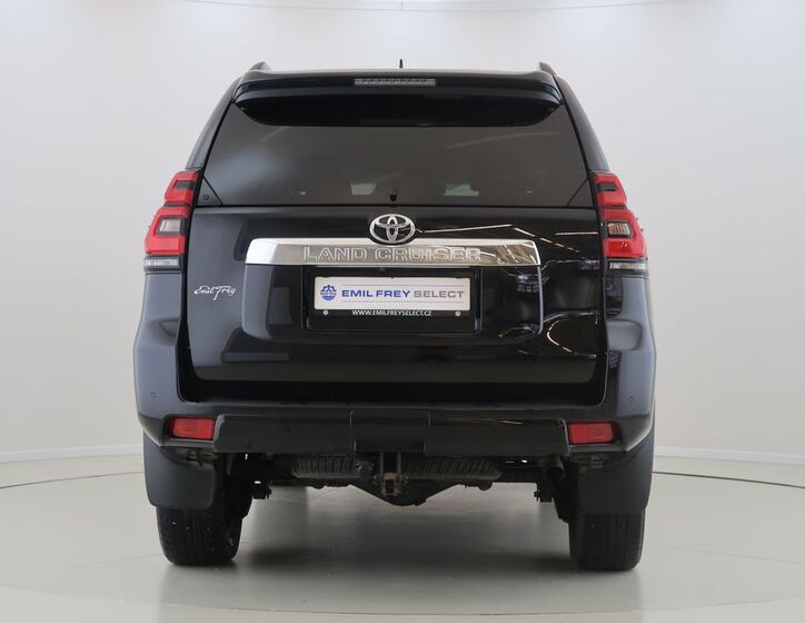 Toyota Land Cruiser 6