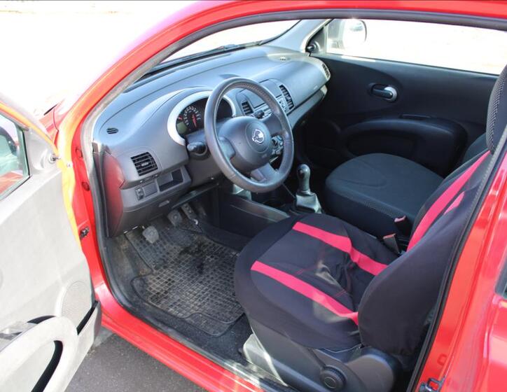 Nissan Micra 9