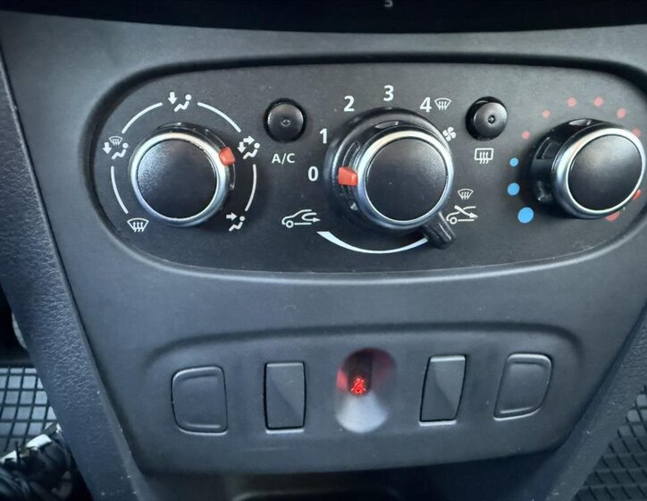 Dacia Sandero Hatchback 999,0 54 kw