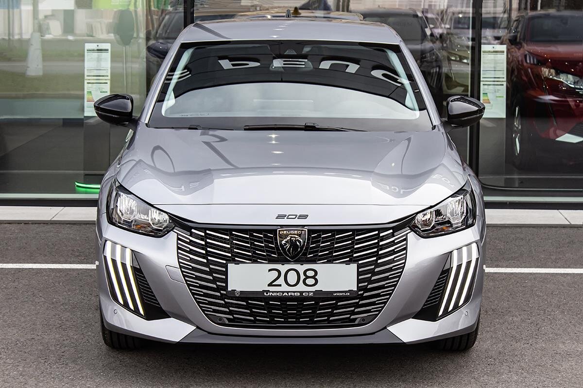 Peugeot 208 Hatchback 1,2 l 74 kw