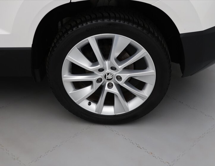 Škoda Karoq SUV / Terénní 1,6 l 85 kw