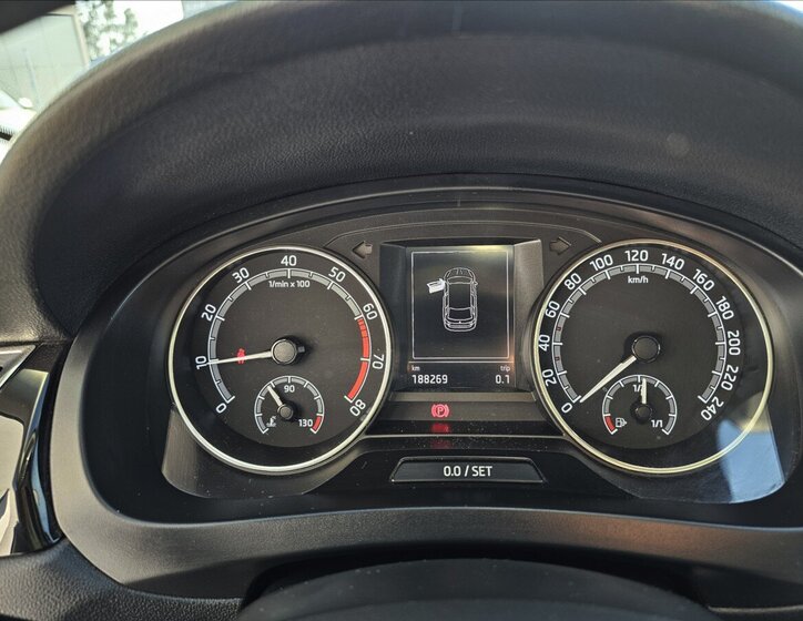 Škoda Rapid Hatchback 999,0 81 kw