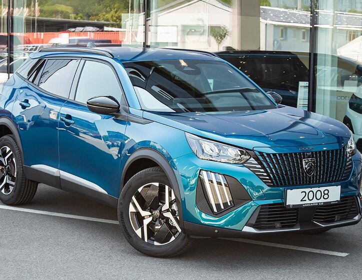 Peugeot 2008 Hatchback 1,2 l 100 kw