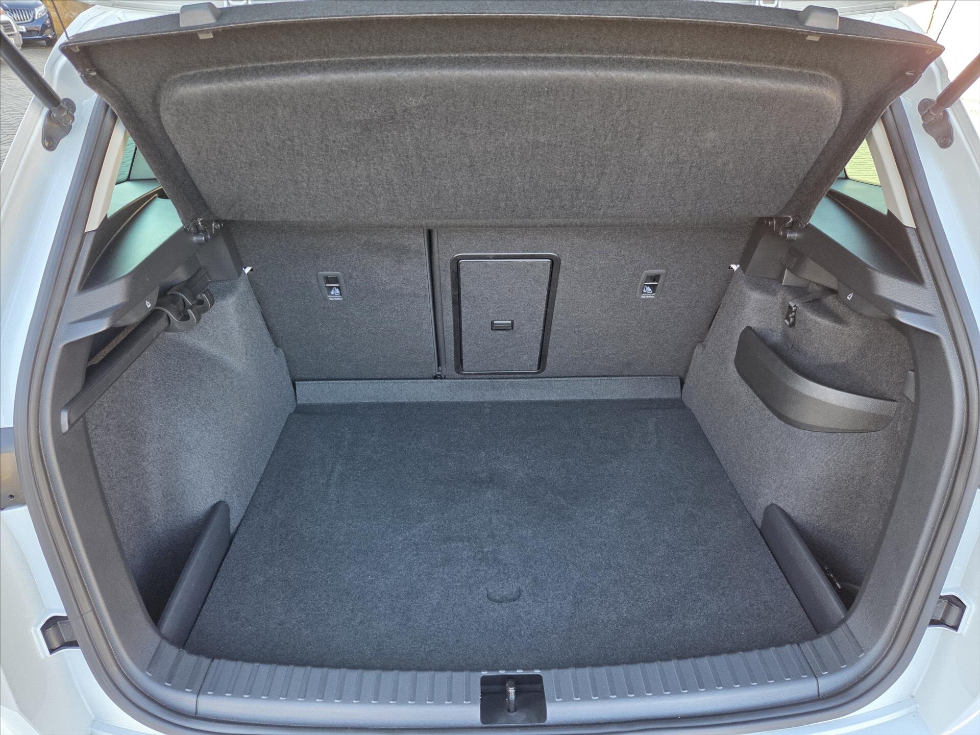 Škoda Karoq SUV 1,5 l 110 kw