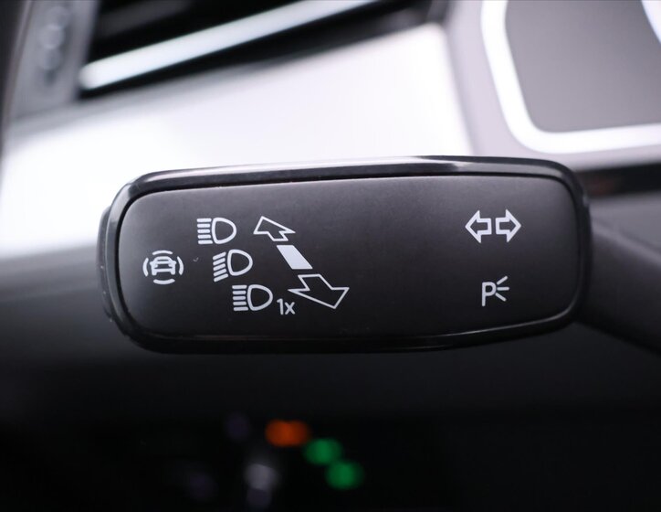 Volkswagen Passat Sedan 1,5 l 110 kw