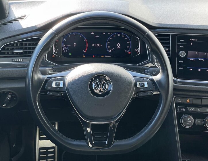 Volkswagen T-Roc SUV / Terénní 1,5 l 110 kw