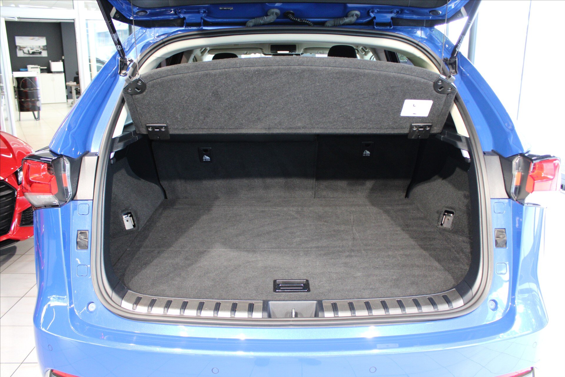 Lexus NX 300h SUV 2,5 l 145 kw