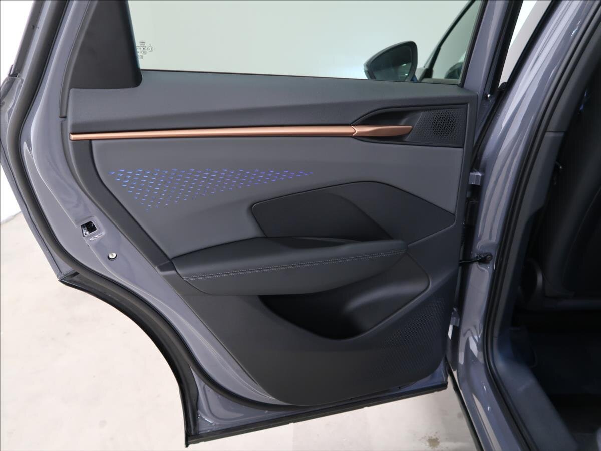 Cupra Terramar SUV / Terénní 2,0 l 195 kw