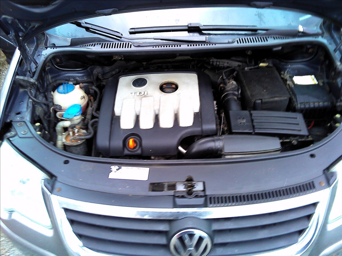 Volkswagen Touran Kombi 2,0 l 103 kw