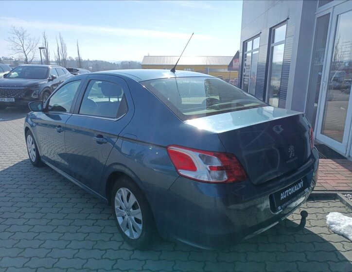 Peugeot 301 Sedan 1,6 l 68 kw