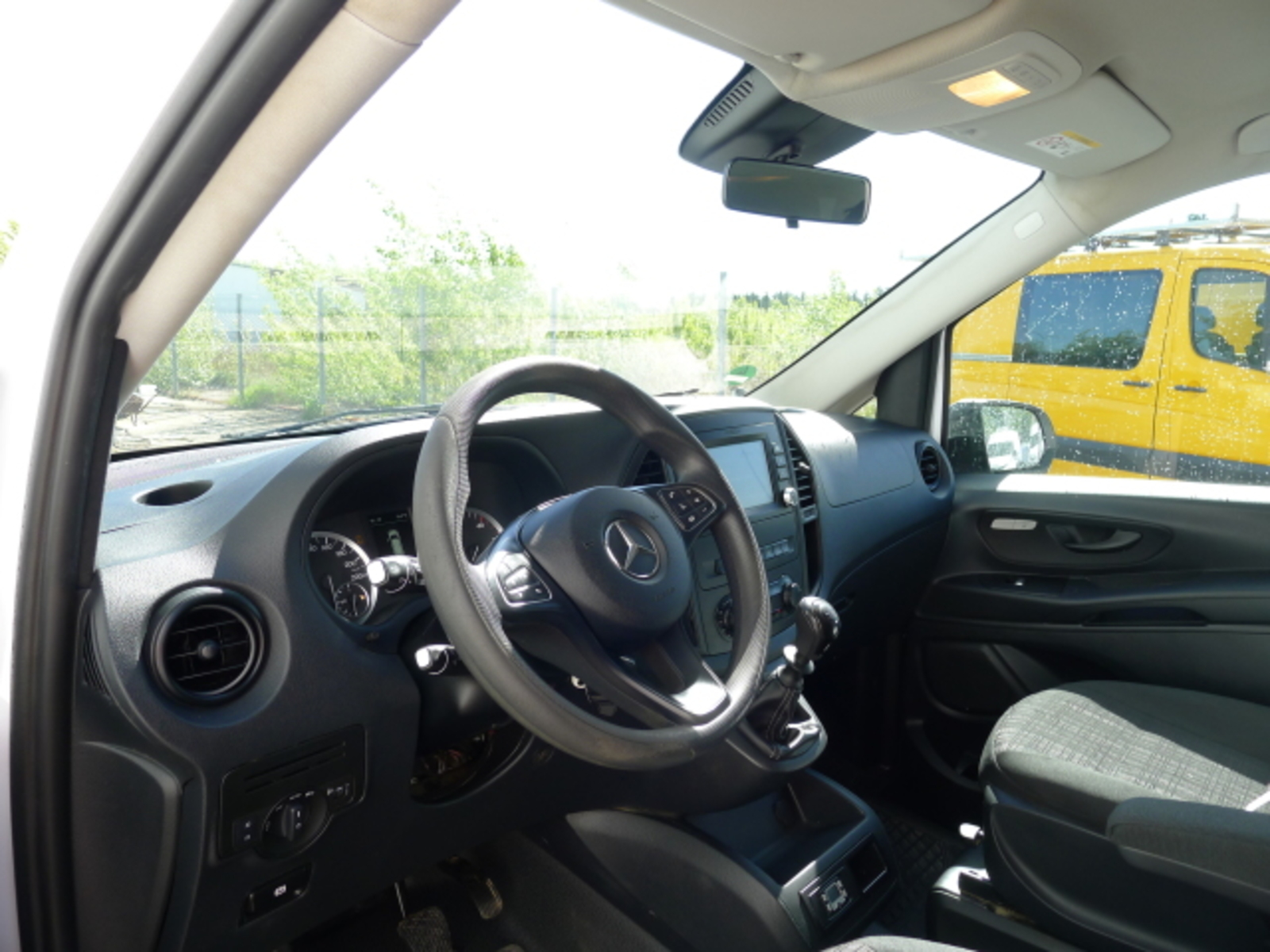 Mercedes-Benz Vito 9