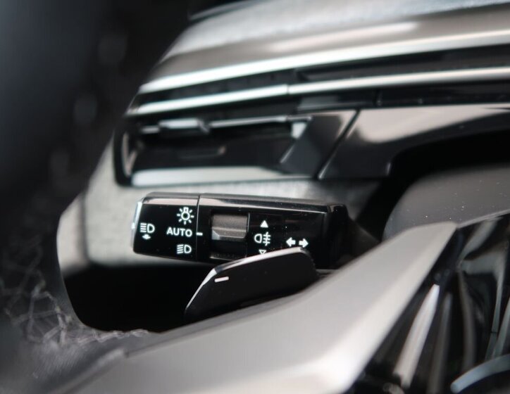 Peugeot 3008 SUV / Terénní 1,2 l 100 kw