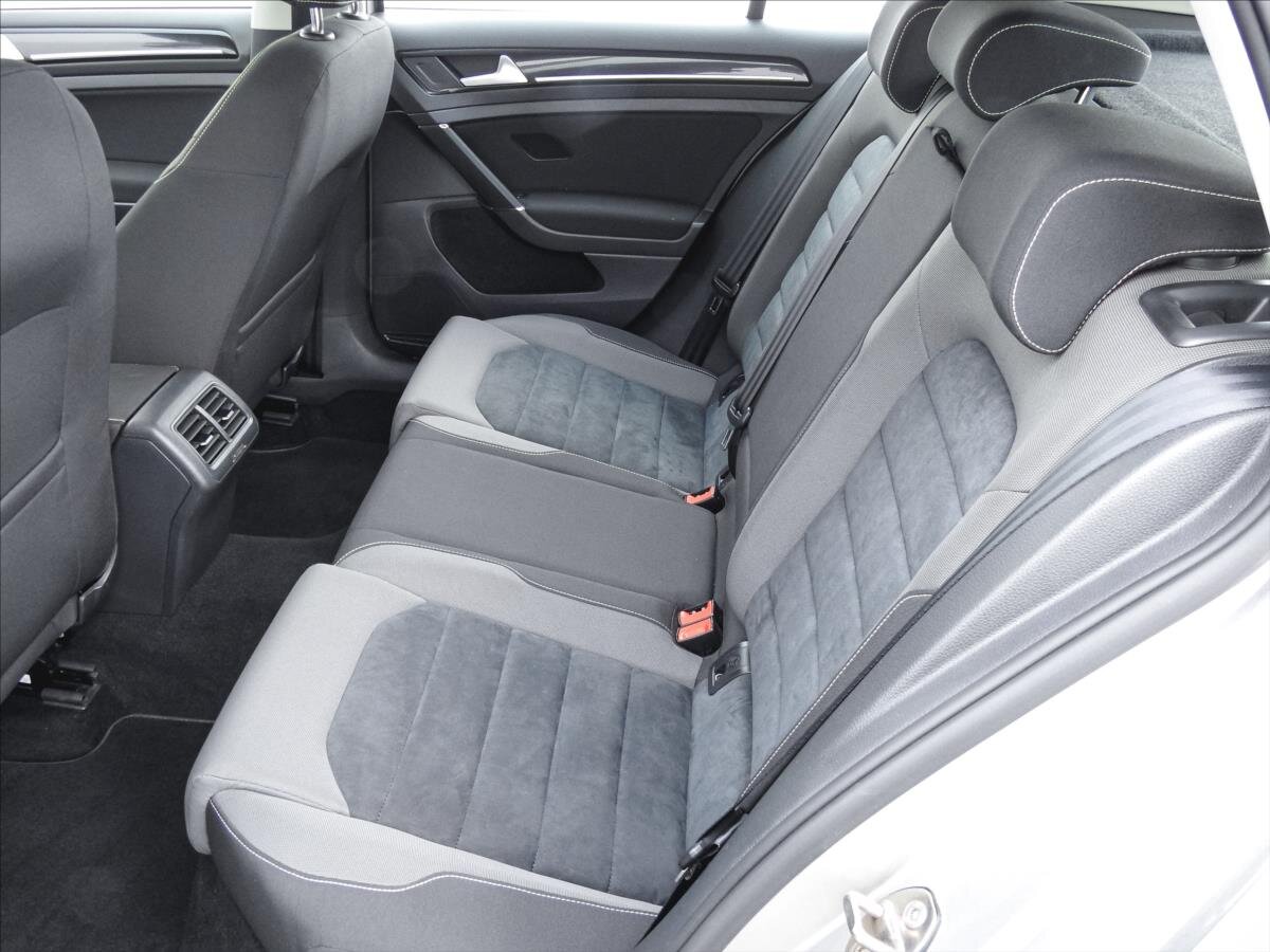 Volkswagen Golf Hatchback 1,4 l 81 kw