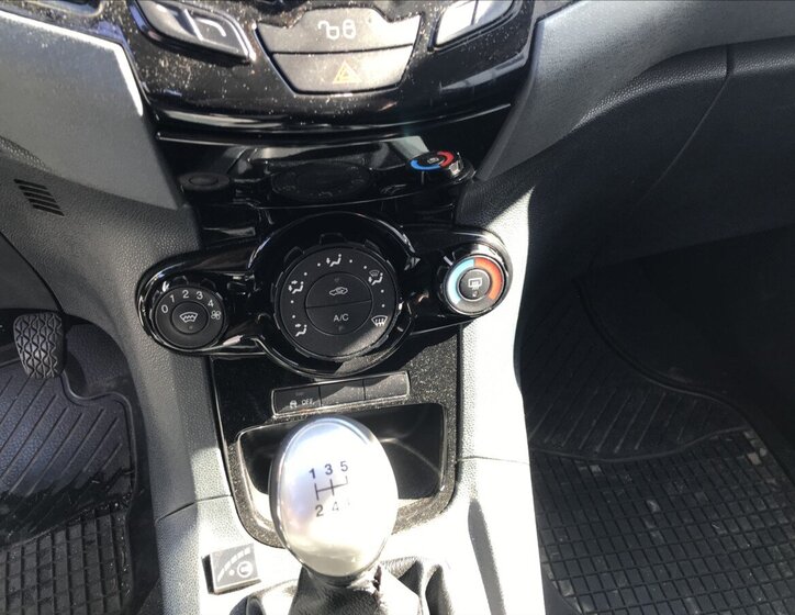 Ford Fiesta Hatchback 1,6 l 88 kw