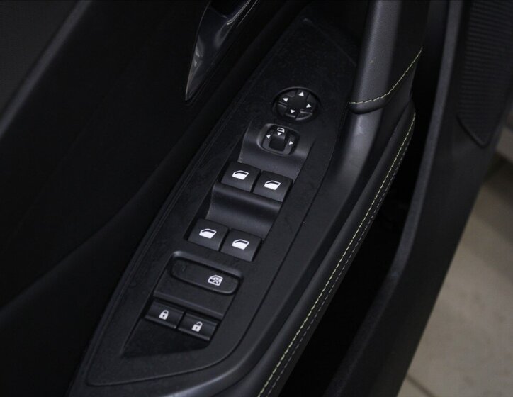 Peugeot 308 Kombi 1,2 l 96 kw