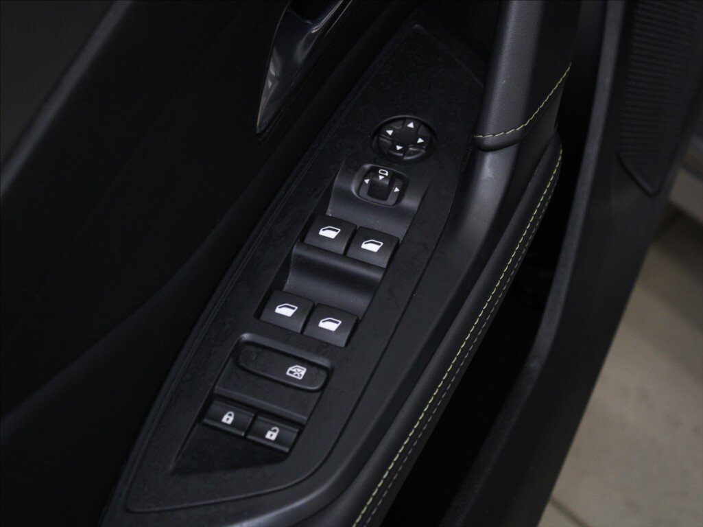 Peugeot 308 Kombi 1,2 l 96 kw