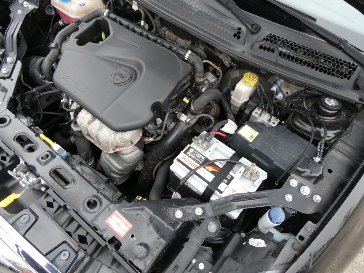 Lancia Delta Hatchback 1,4 l 88 kw