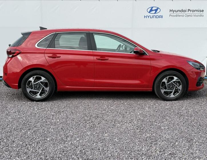 Hyundai i30 24
