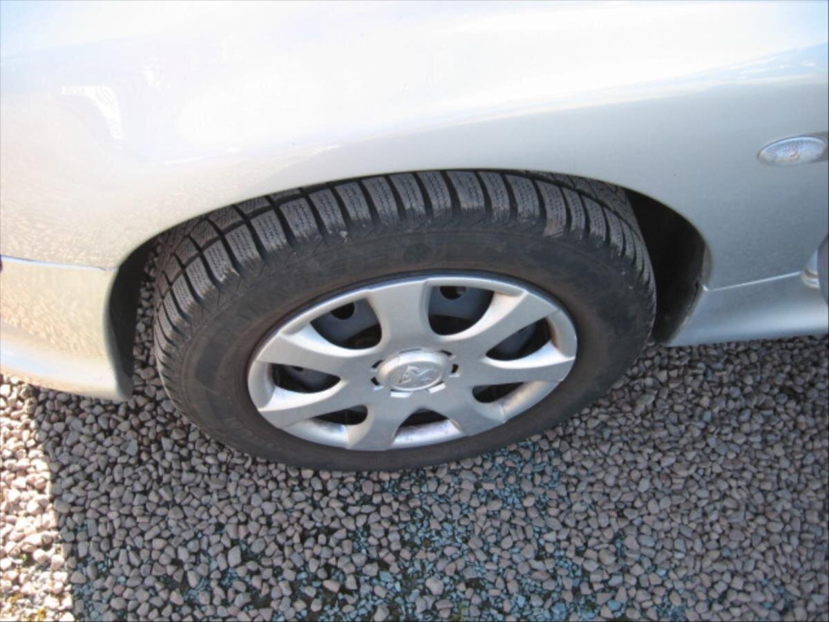 Peugeot 206 Hatchback 1,6 l 80 kw