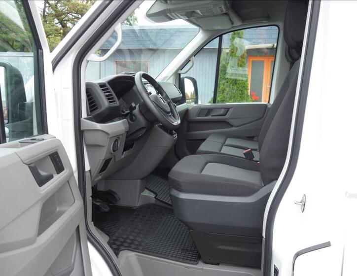 Volkswagen Crafter 9