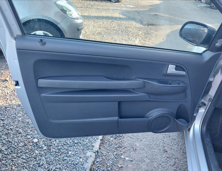 Volkswagen Fox Hatchback 1,2 l 40 kw