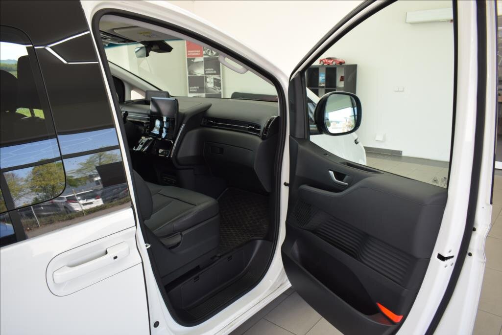 Hyundai Staria MPV 2,2 l 130 kw