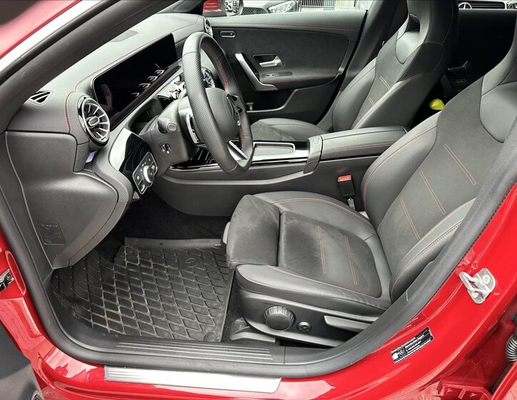 Mercedes-Benz CLA Kombi 1,3 l 120 kw