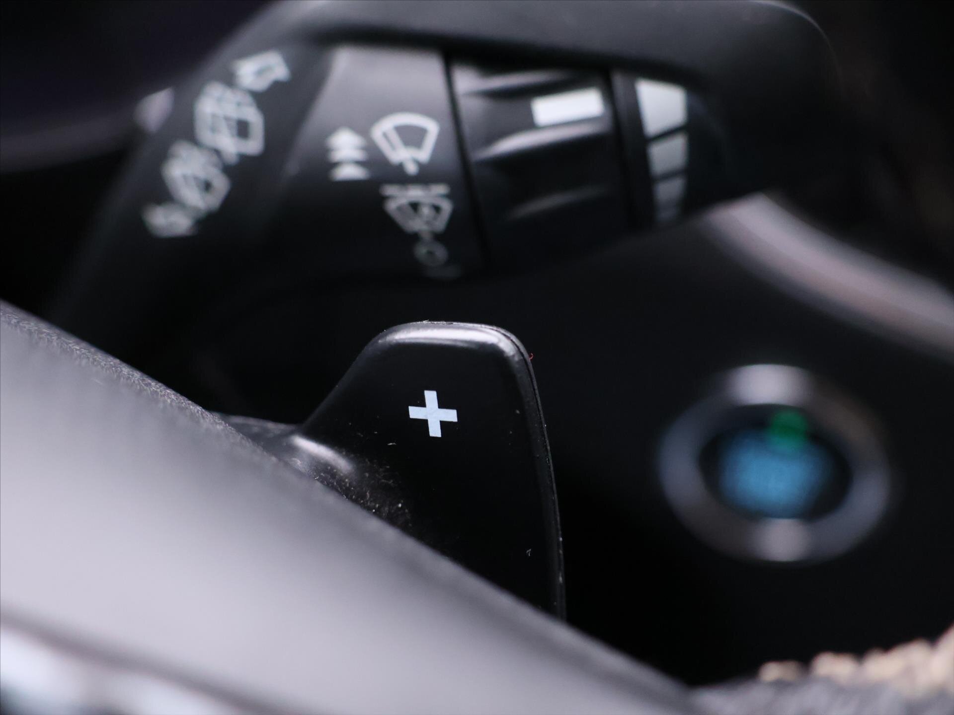 Ford S-MAX MPV 2,0 l 110 kw